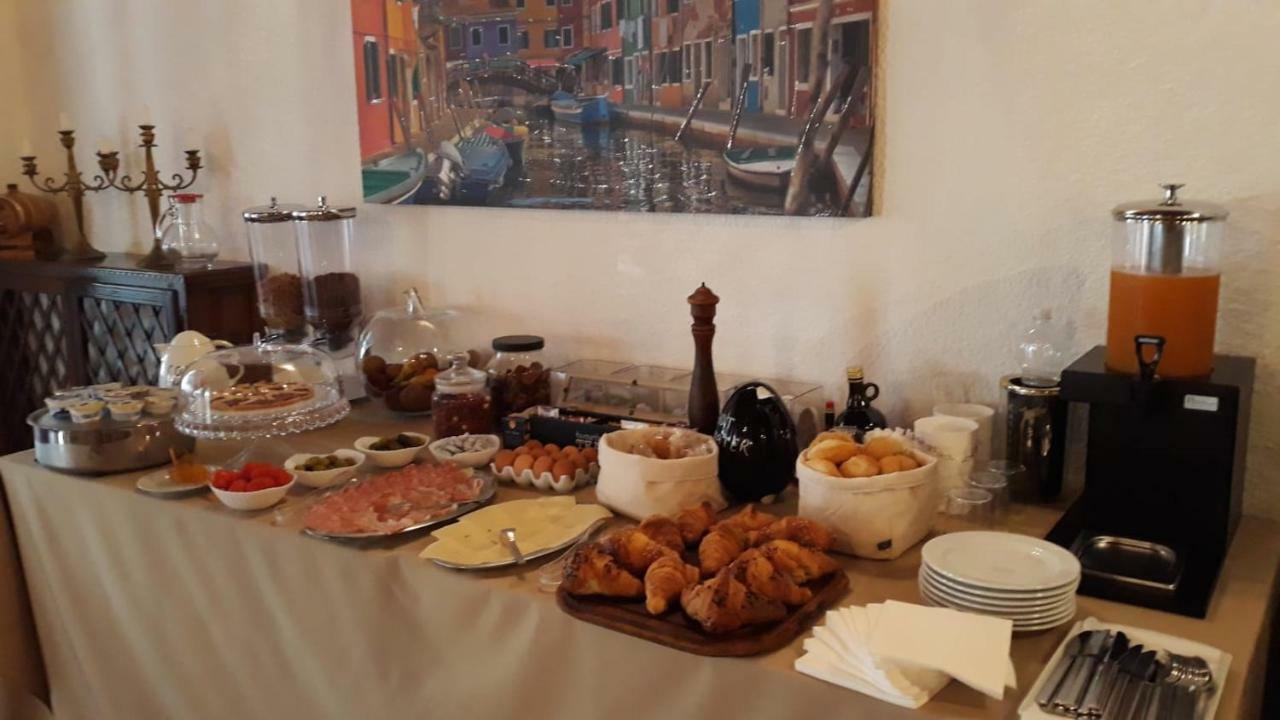 Hotel Udinese Da Aldo 耶索洛 外观 照片